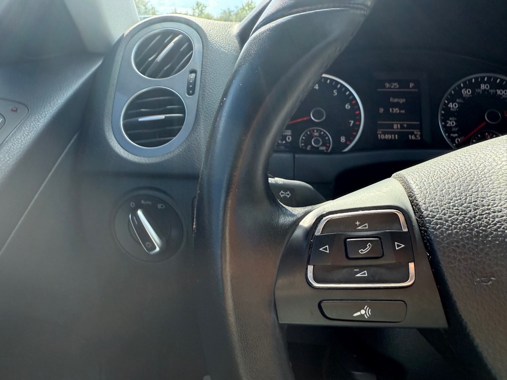 Volkswagen Tiguan S 2017 Volkswagen Tiguan S 2017