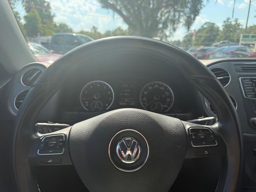 Volkswagen Tiguan S 2017 Volkswagen Tiguan S 2017