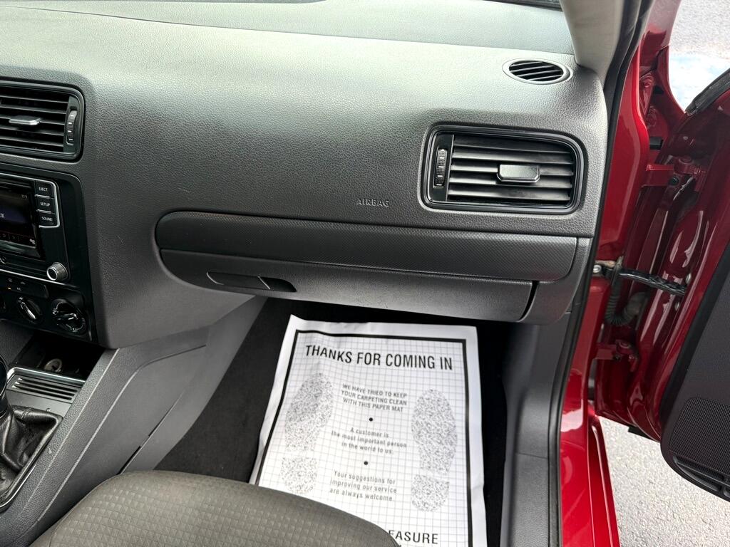 Volkswagen Jetta 1.4T S 6A 2016 Volkswagen Jetta 1.4T S 6A 2016