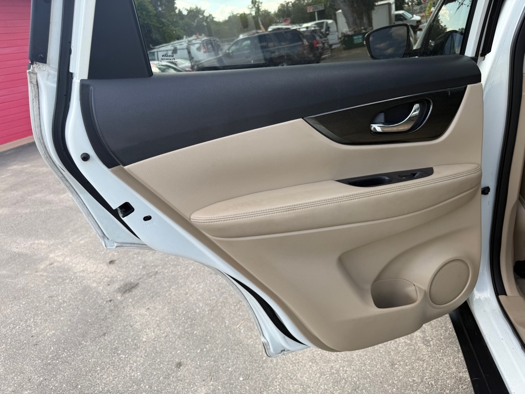 Nissan Rogue S 2WD 2015 Nissan Rogue S 2WD 2015