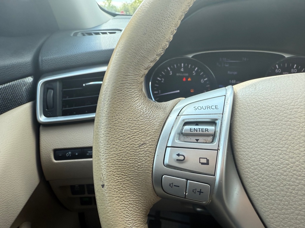 Nissan Rogue S 2WD 2015 Nissan Rogue S 2WD 2015