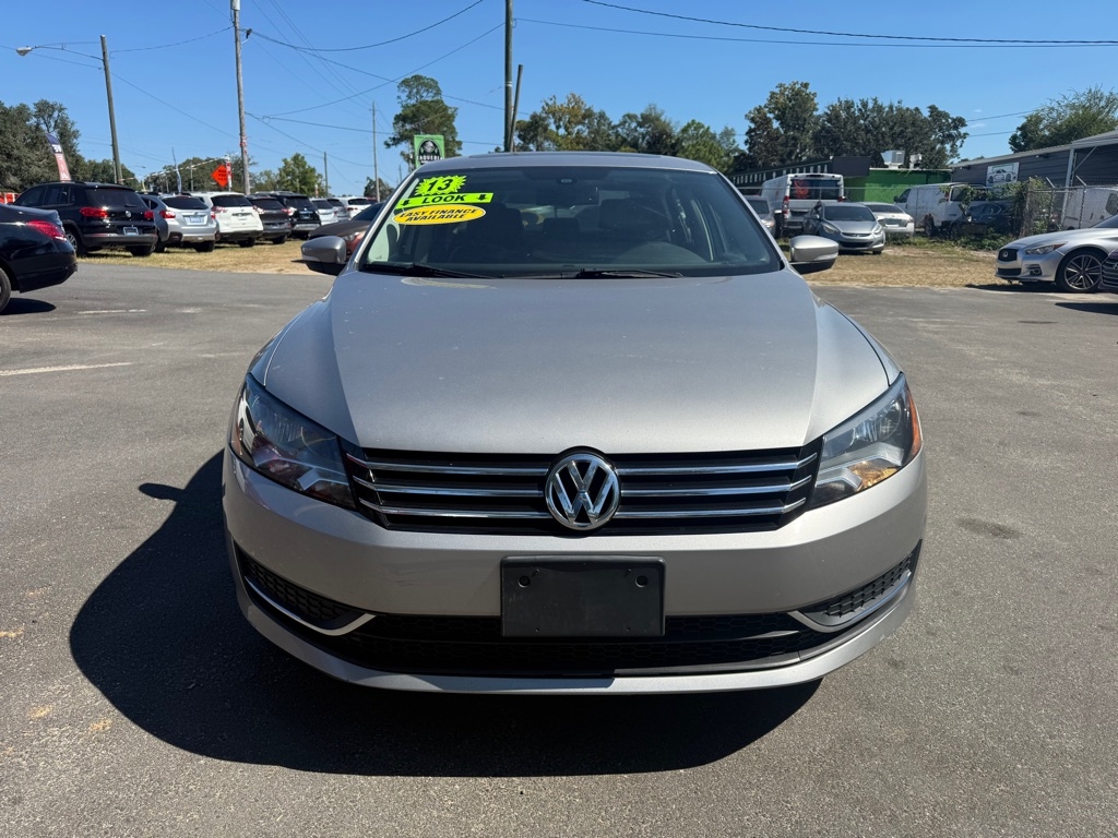 Volkswagen Passat 2.5L SE AT 2013 Volkswagen Passat 2.5L SE AT 2013