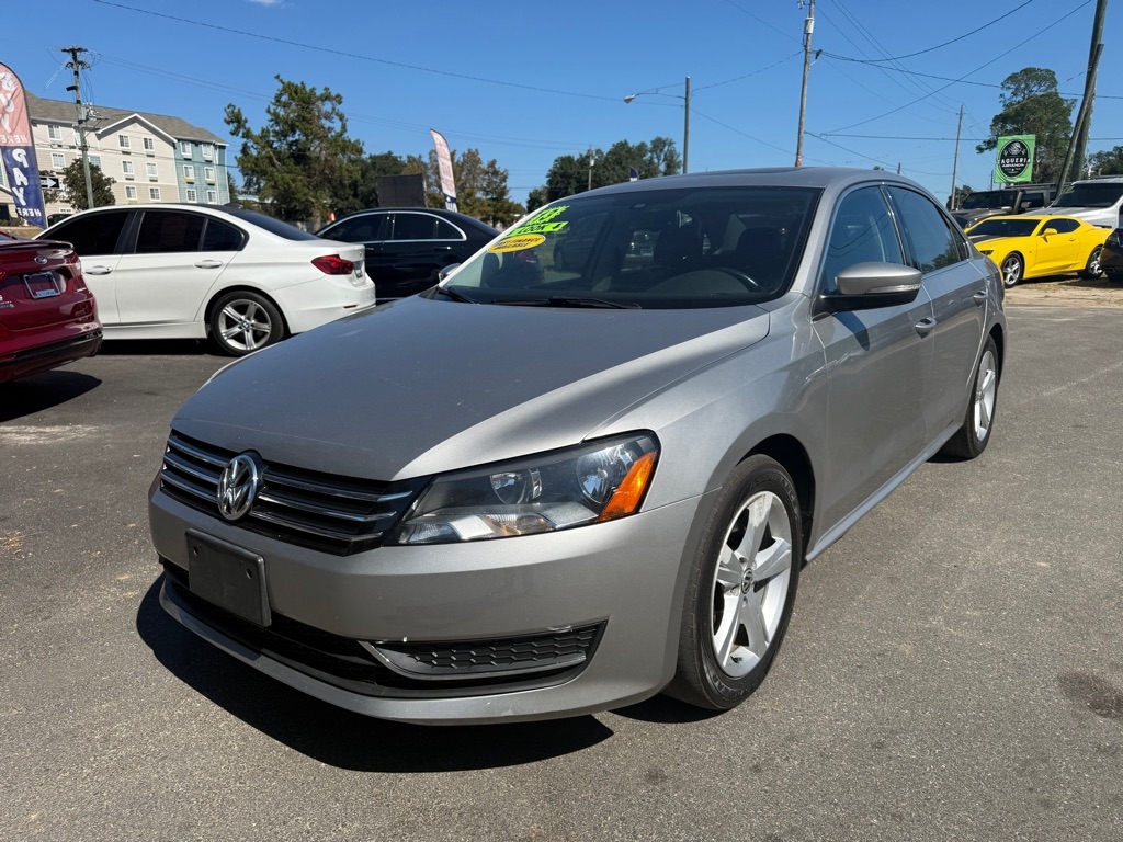 Volkswagen Passat 2.5L SE AT 2013 Volkswagen Passat 2.5L SE AT 2013