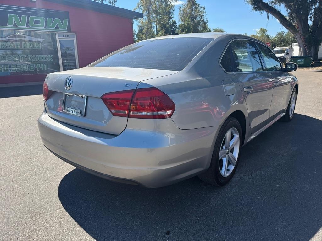 Volkswagen Passat 2.5L SE AT 2013