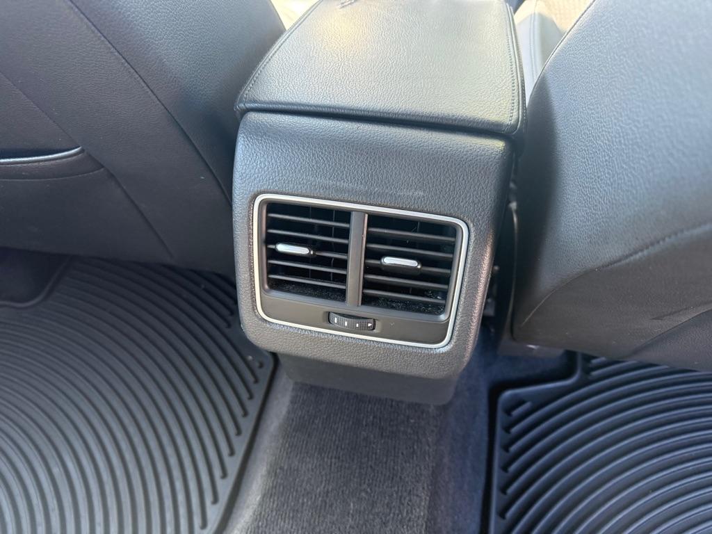 Volkswagen Passat 2.5L SE AT 2013