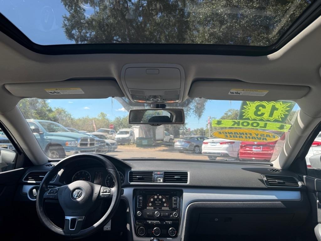 Volkswagen Passat 2.5L SE AT 2013