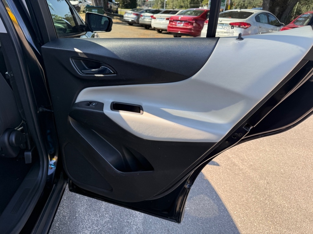 Chevrolet Equinox LS 2WD 2020 Chevrolet Equinox LS 2WD 2020