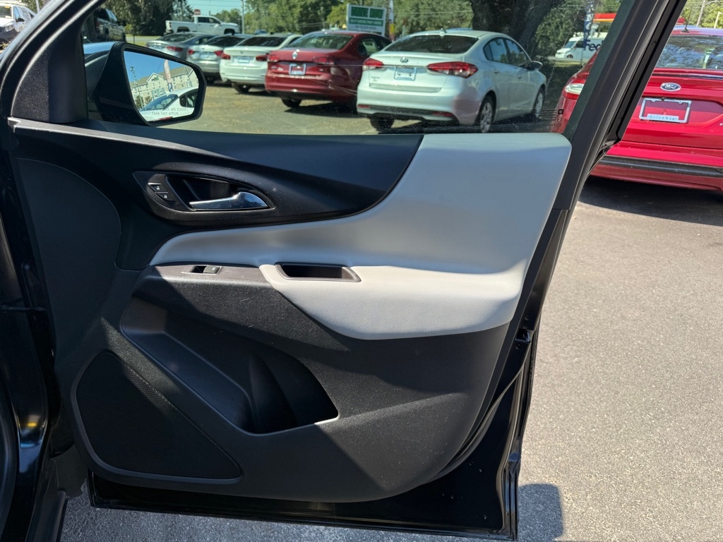 Chevrolet Equinox LS 2WD 2020 Chevrolet Equinox LS 2WD 2020