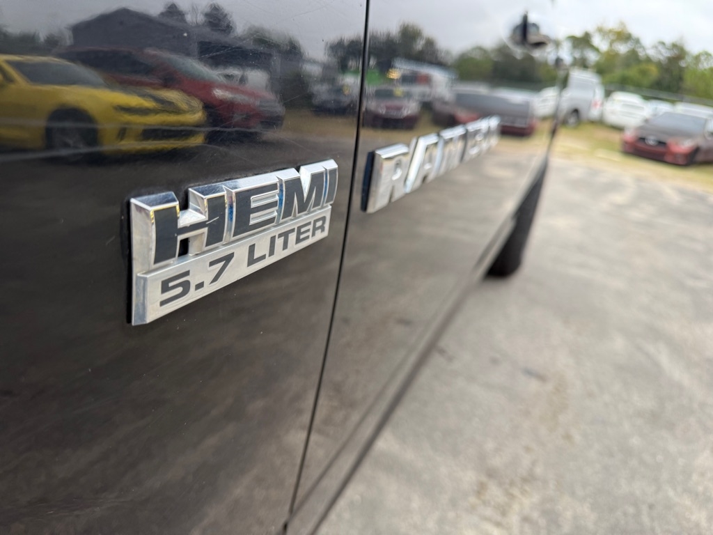 RAM 1500 ST Crew Cab 4WD 2011 RAM 1500 ST Crew Cab 4WD 2011