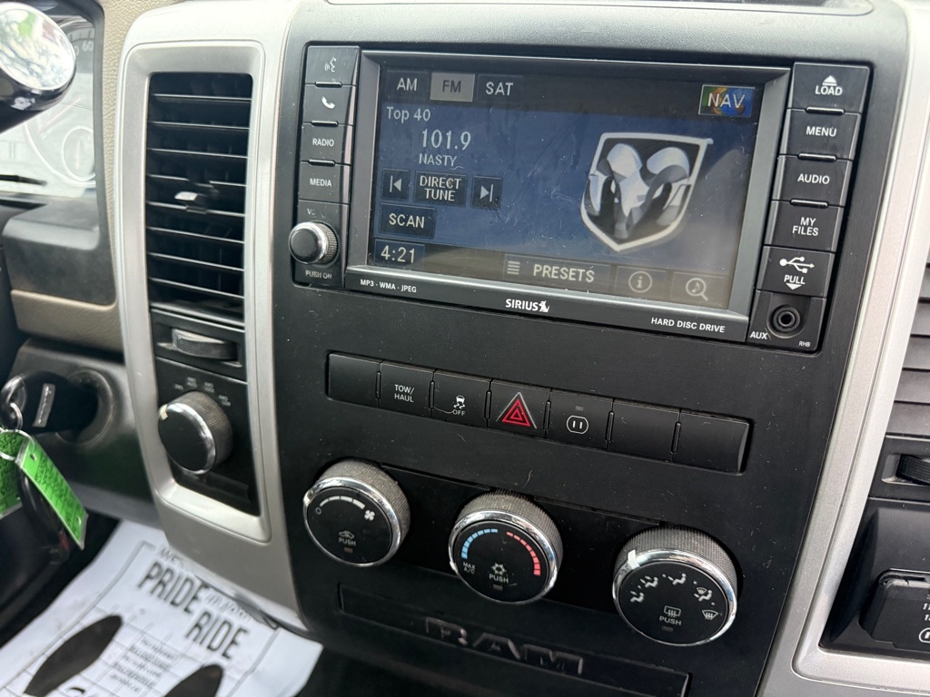 RAM 1500 ST Crew Cab 4WD 2011 RAM 1500 ST Crew Cab 4WD 2011