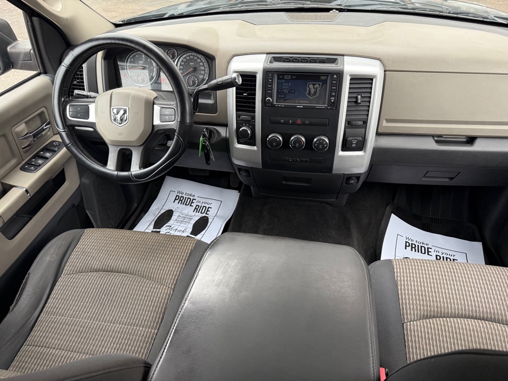 RAM 1500 ST Crew Cab 4WD 2011 RAM 1500 ST Crew Cab 4WD 2011