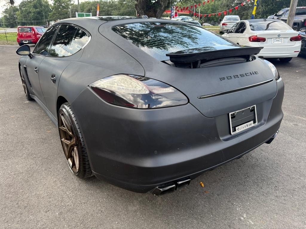 Porsche Panamera 4 2011