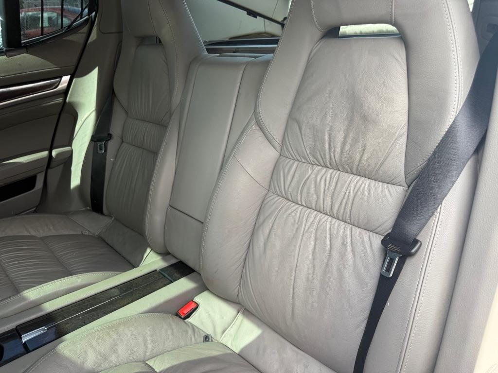 Porsche Panamera 4 2011