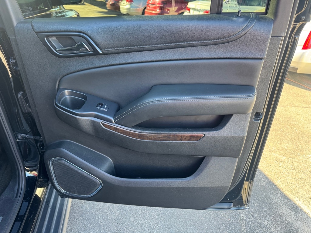 Chevrolet Suburban LT 2WD 2016