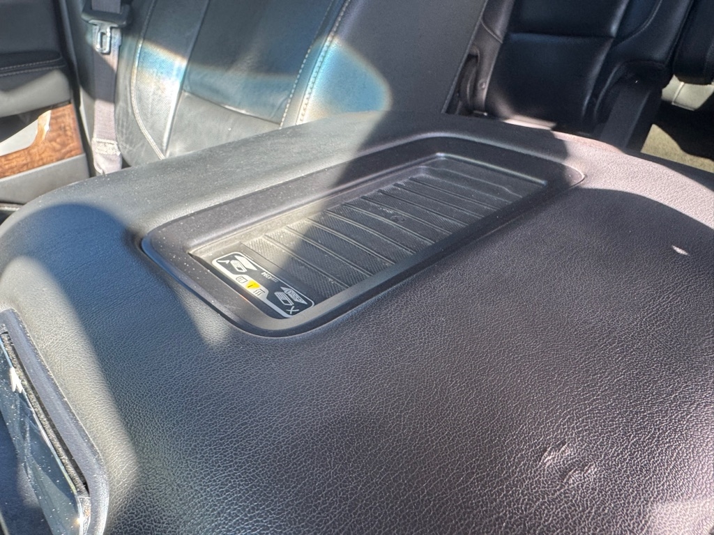 Chevrolet Suburban LT 2WD 2016