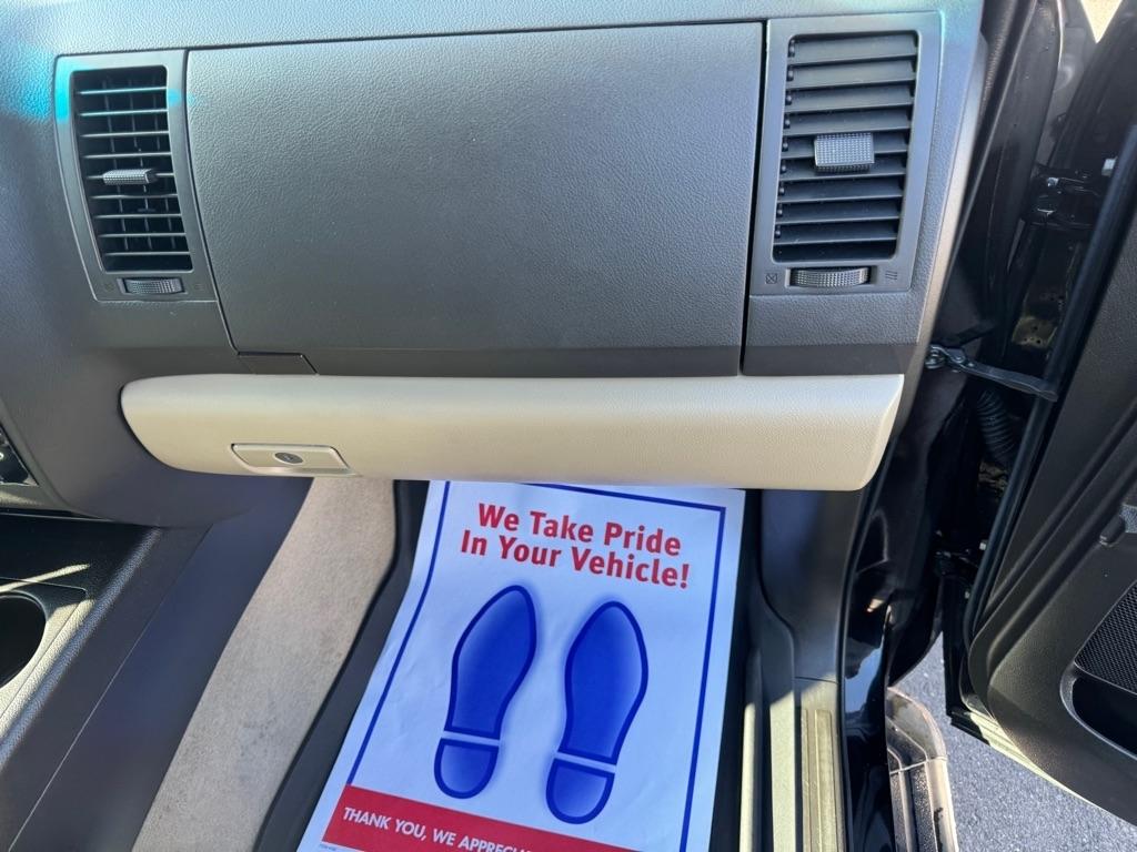 Toyota Tundra Limited Double Cab 5.7L 2WD 2008