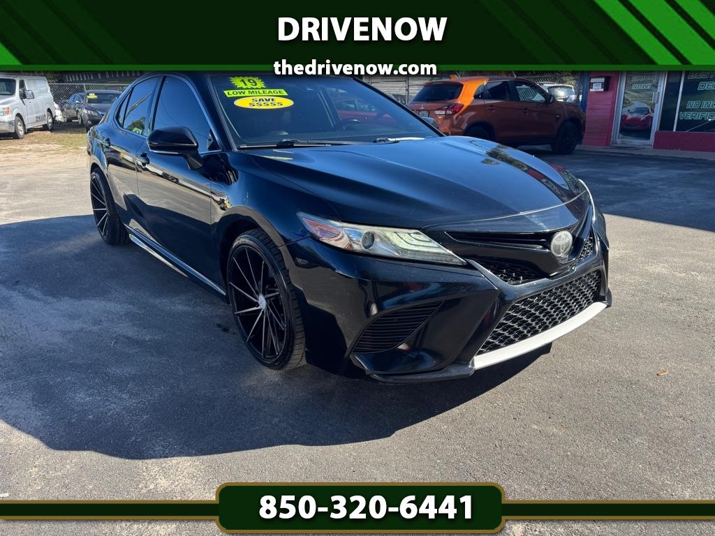 2019 Toyota Camry XSE's photo