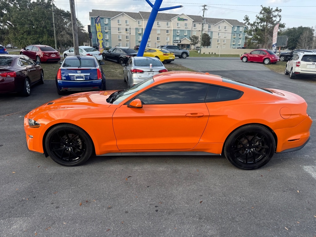 Ford Mustang EcoBoost Coupe 2020