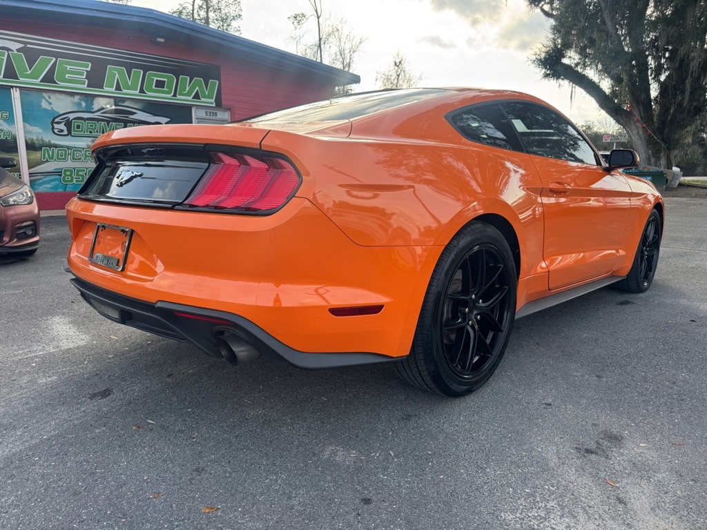 Ford Mustang EcoBoost Coupe 2020