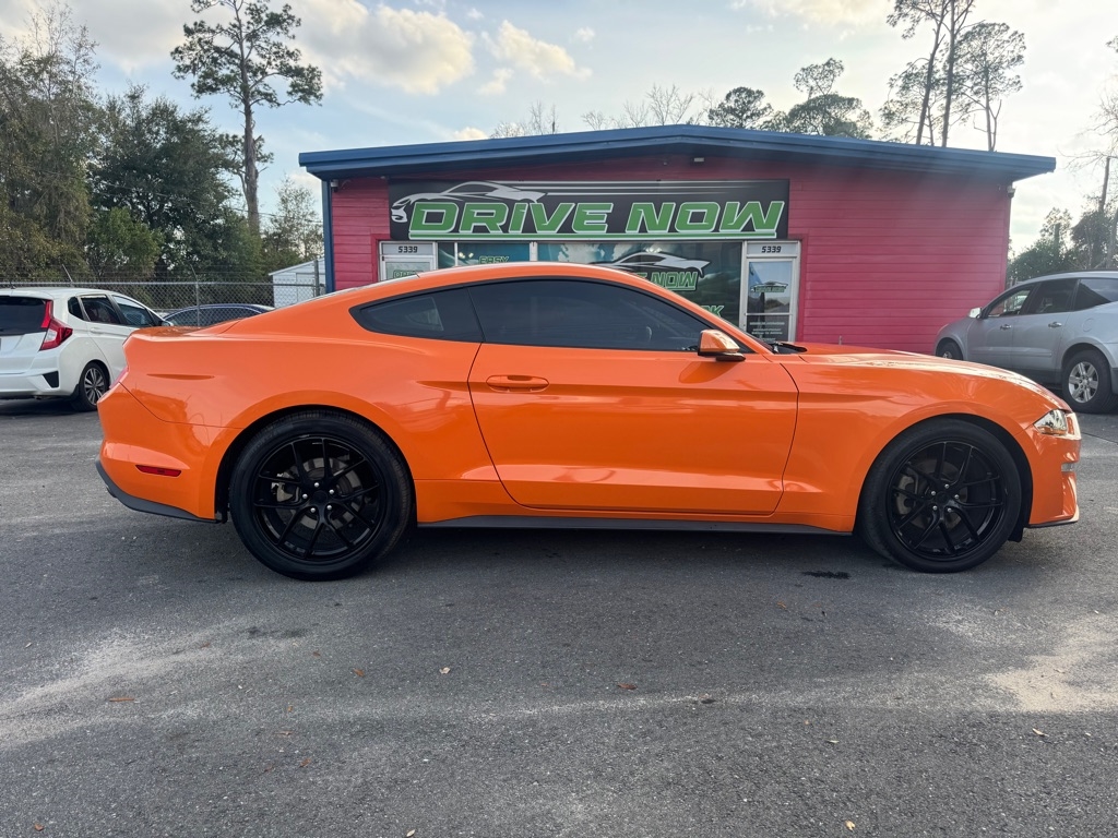 Ford Mustang EcoBoost Coupe 2020