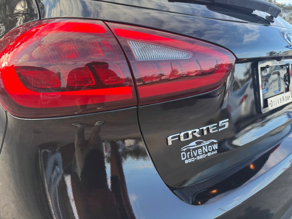 Kia Forte 5-Door EX 2016