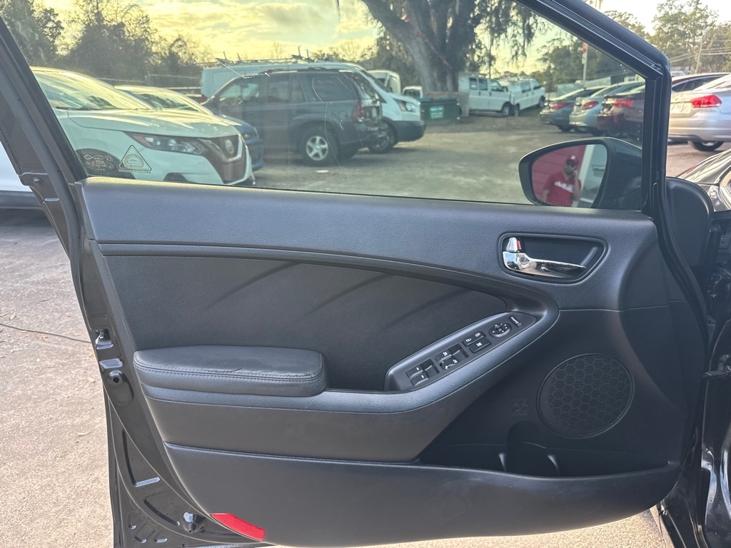 Kia Forte 5-Door EX 2016