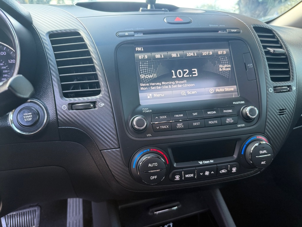 Kia Forte 5-Door EX 2016