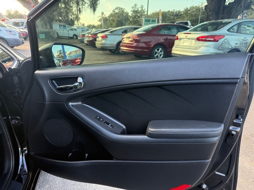 Kia Forte 5-Door EX 2016