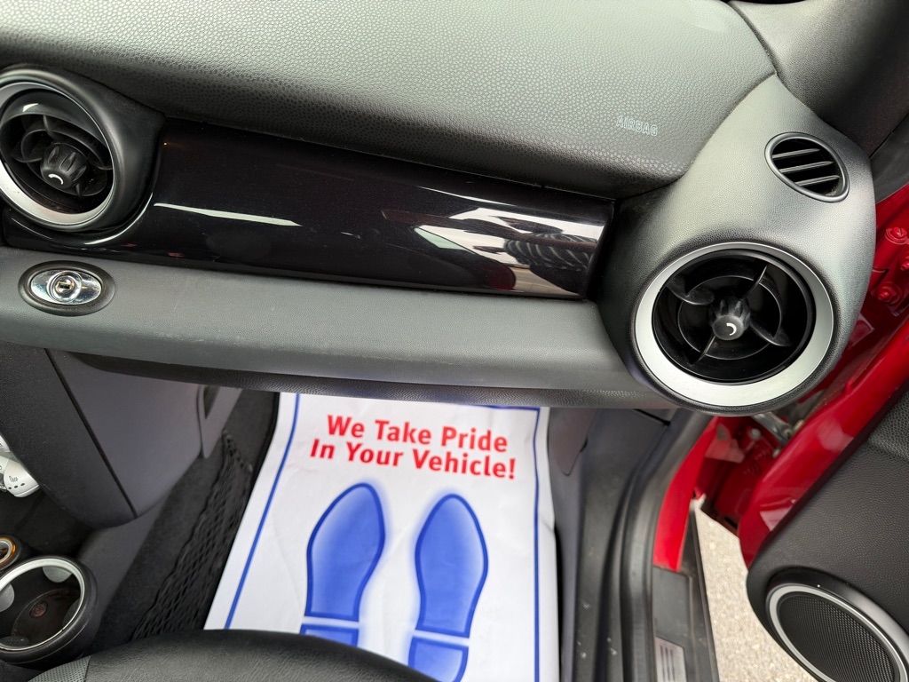 MINI Cooper Convertible 2010