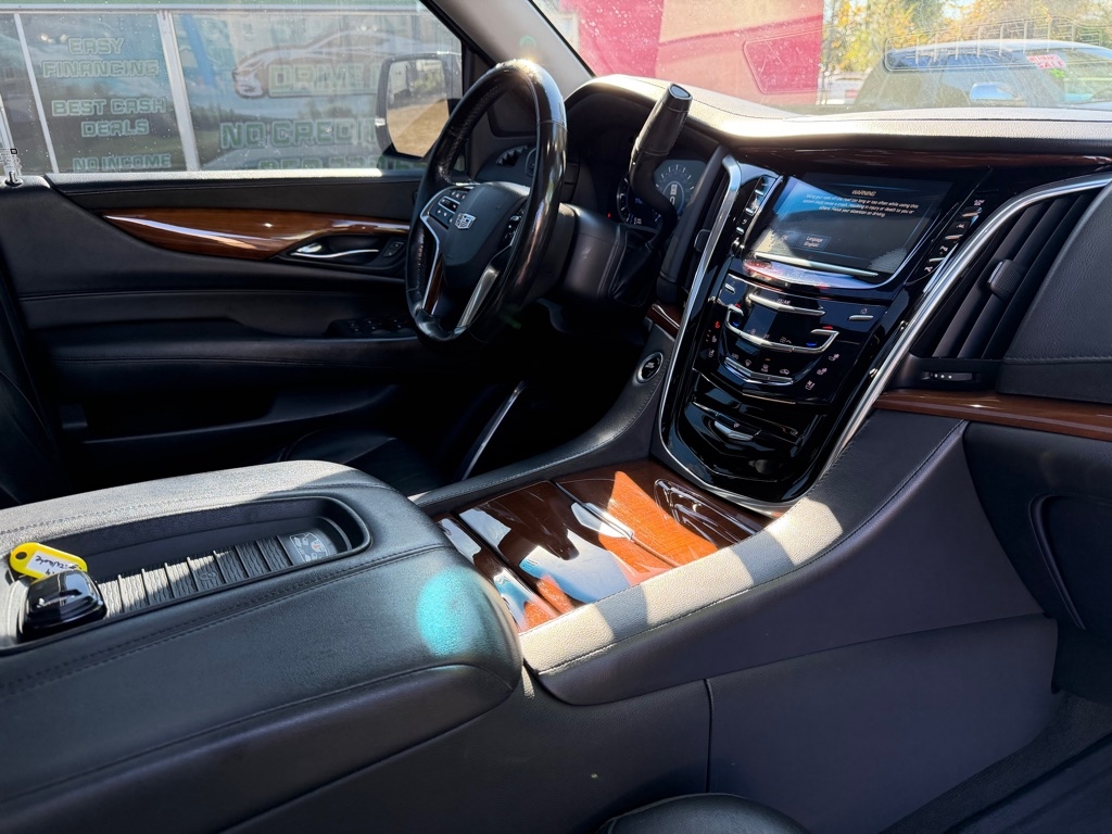 Cadillac Escalade ESV Luxury 4WD 2019