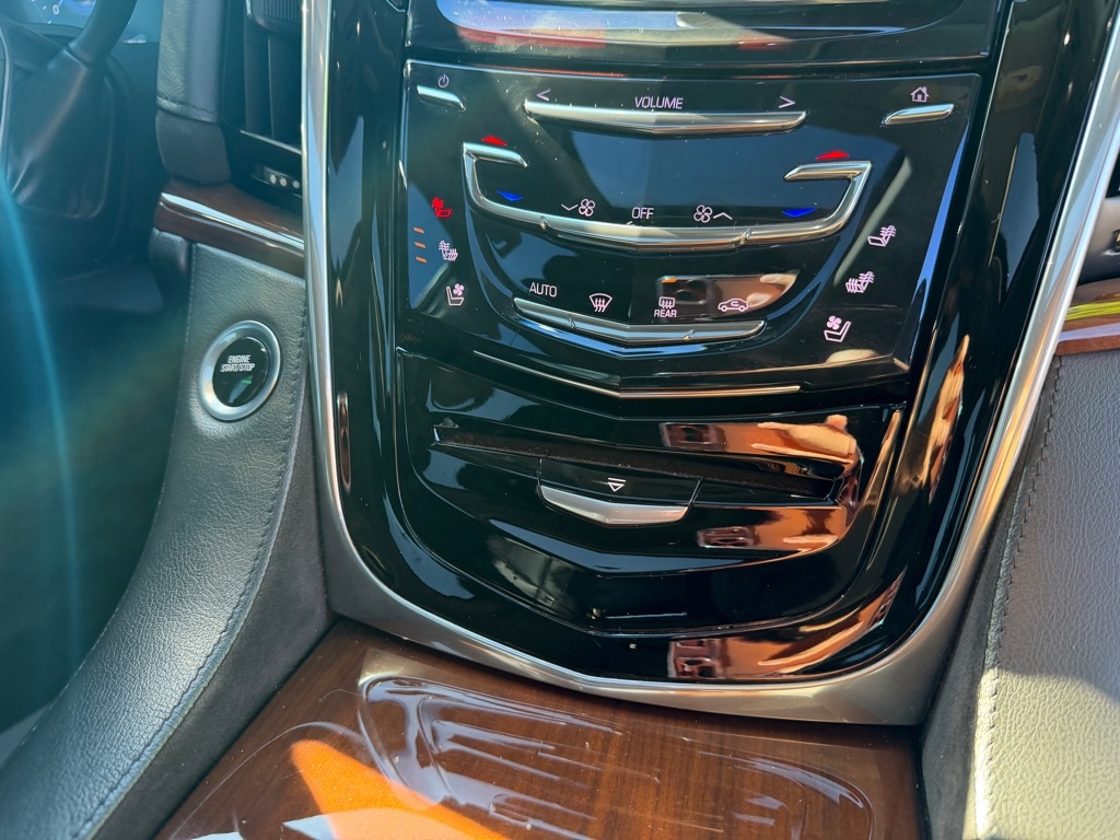 Cadillac Escalade ESV Luxury 4WD 2019