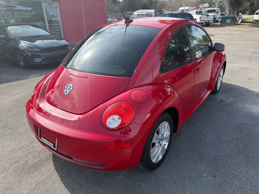 Volkswagen New Beetle S 2008