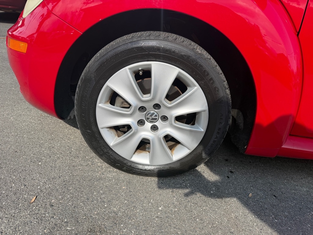 Volkswagen New Beetle S 2008