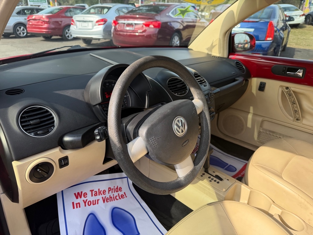 Volkswagen New Beetle S 2008