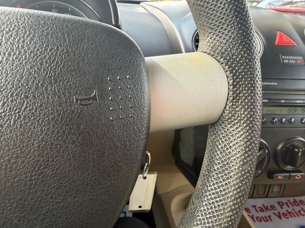 Volkswagen New Beetle S 2008