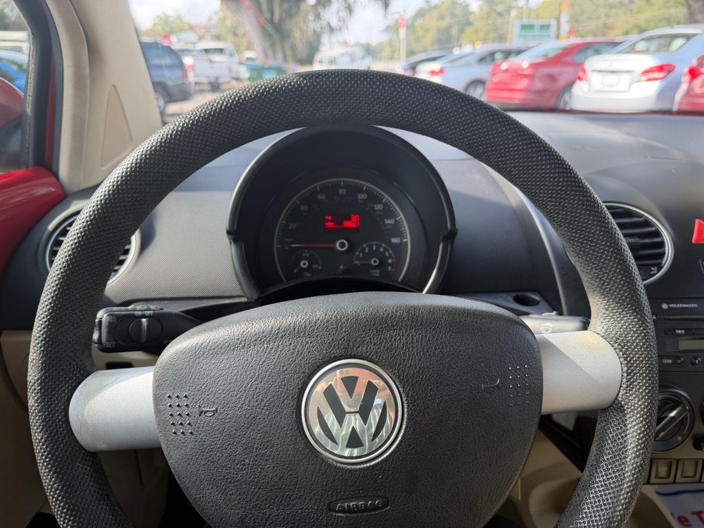 Volkswagen New Beetle S 2008