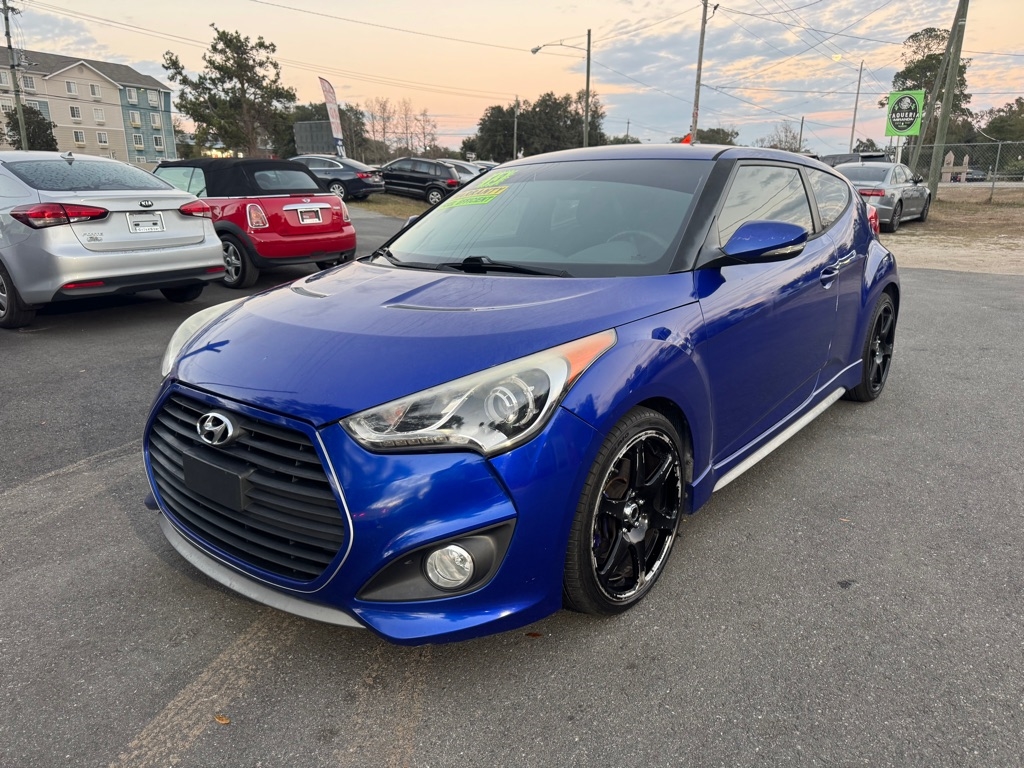 Hyundai Veloster Base 2013