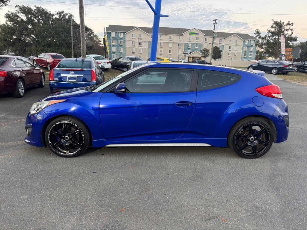 Hyundai Veloster Base 2013