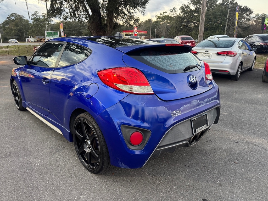 Hyundai Veloster Base 2013