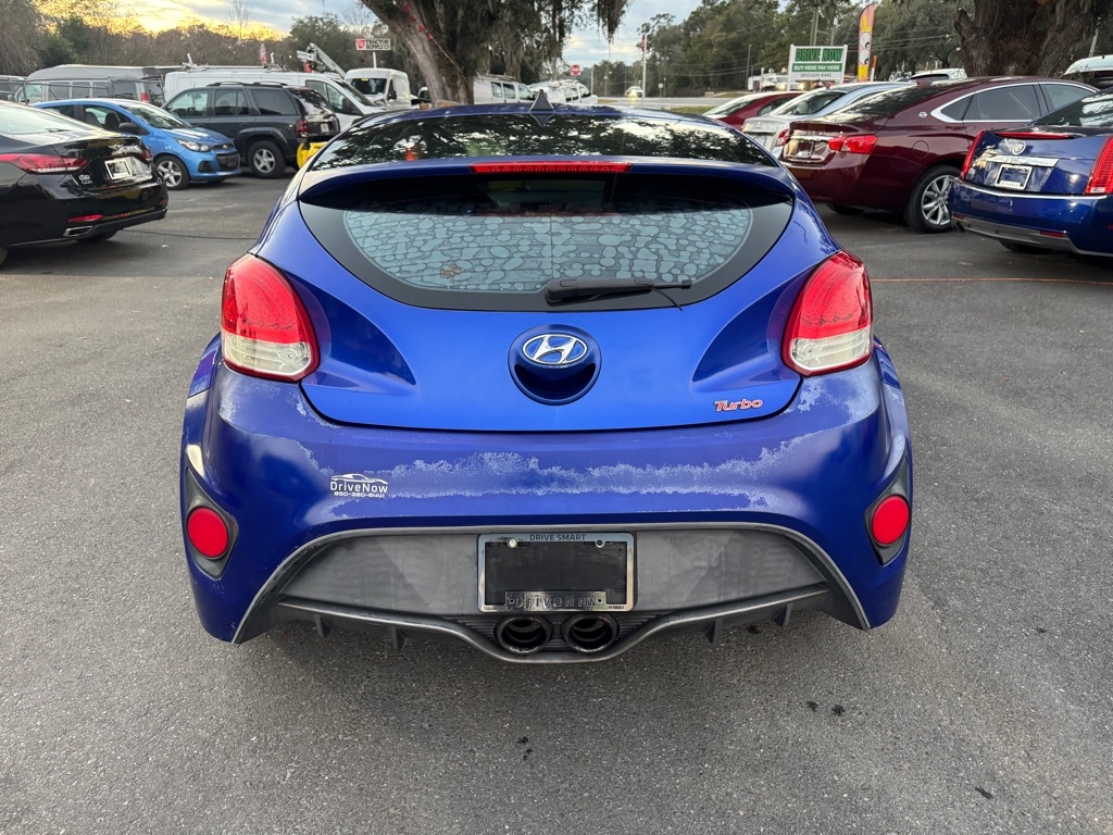 Hyundai Veloster Base 2013