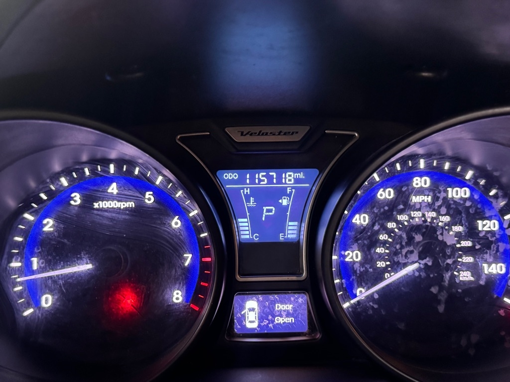 Hyundai Veloster Base 2013