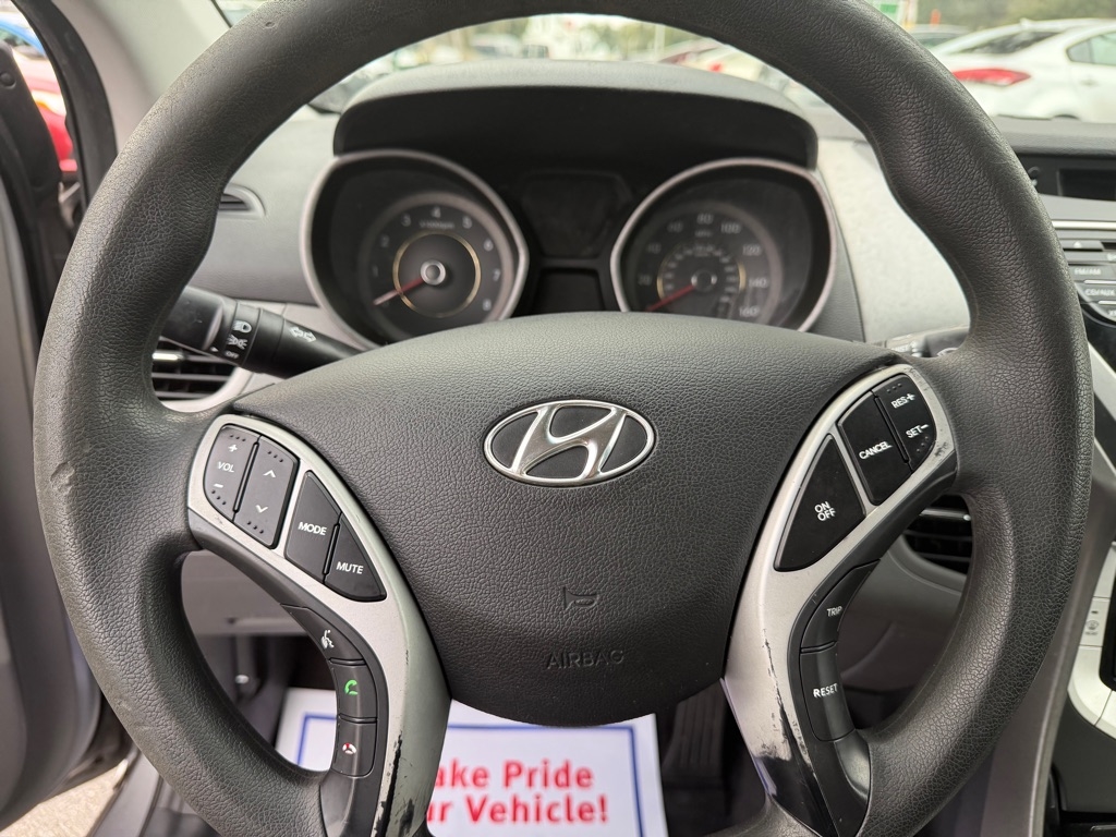 Hyundai Elantra GLS A/T 2011