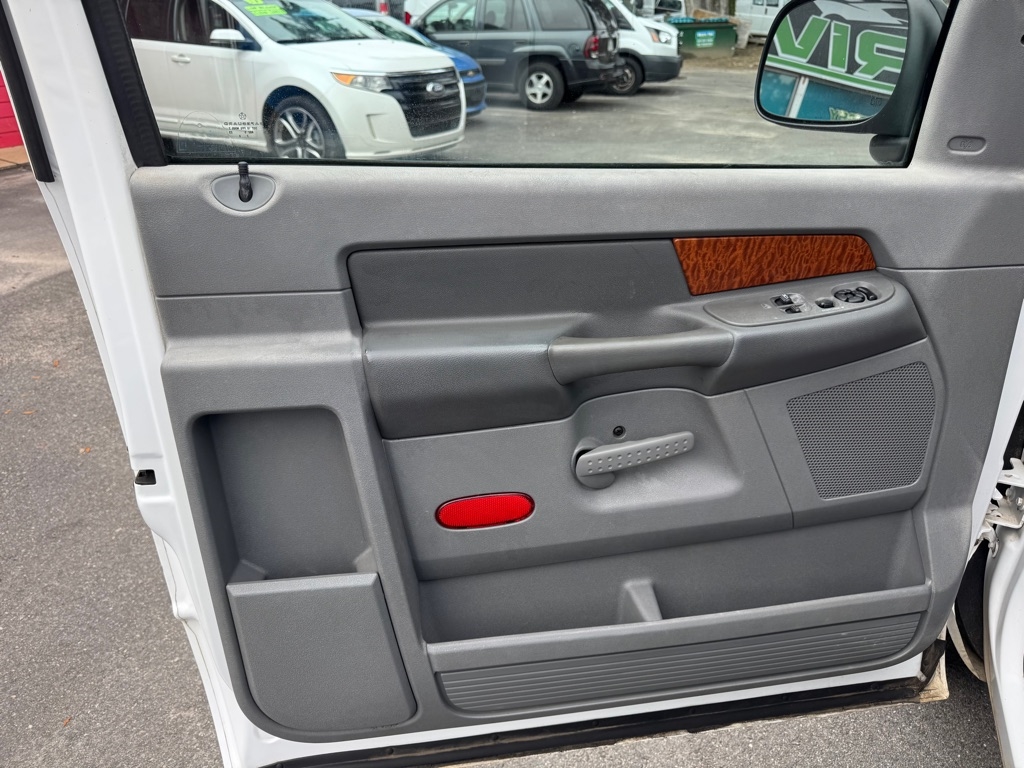 Dodge Ram 1500 ST 2WD 2006