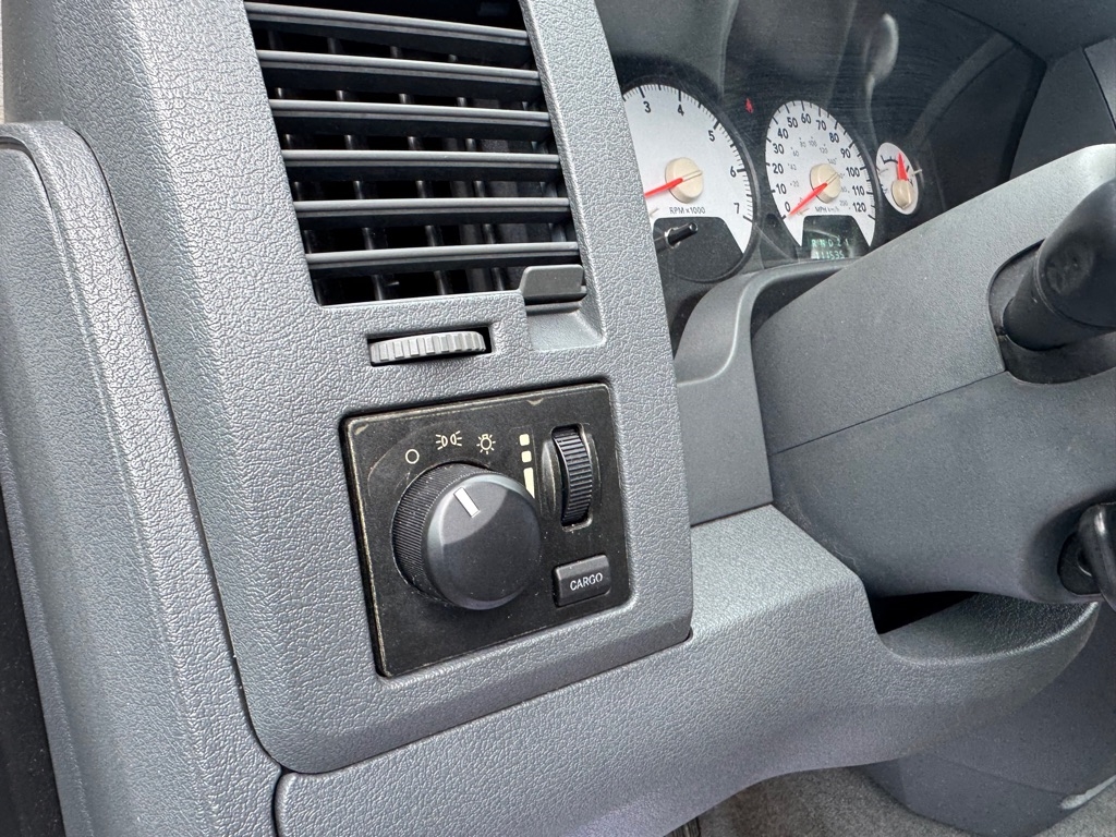 Dodge Ram 1500 ST 2WD 2006