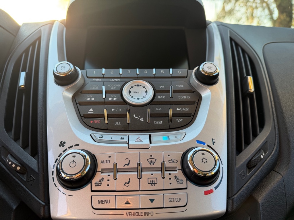 Chevrolet Equinox LTZ 2WD 2011