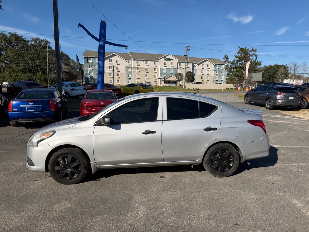 Nissan Versa 1.6 S 5M 2015