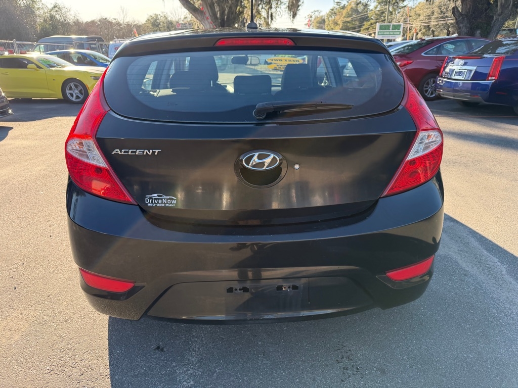 Hyundai Accent SE 5-Door 6A 2016