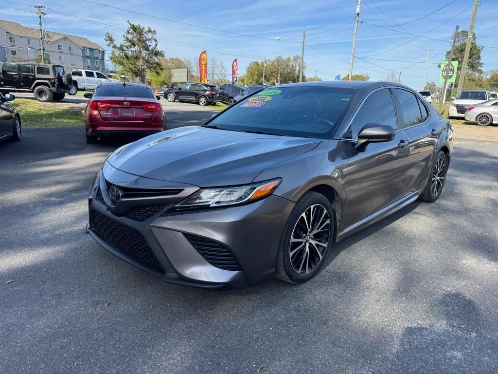 Toyota Camry SE 2018