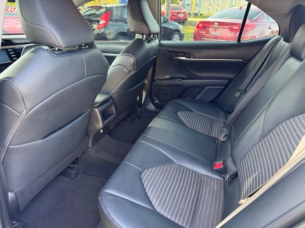 Toyota Camry SE 2018