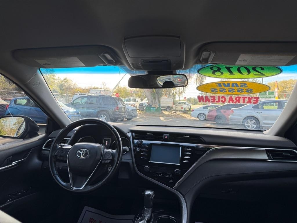 Toyota Camry SE 2018